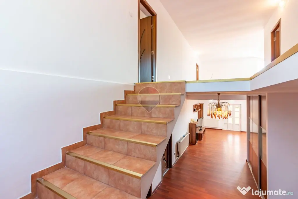 Casă / Vilă cu 6 camere de vânzare, Giurgiu, Crevedia mare - Crevedia Mare (Giurgiu)