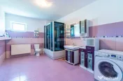 Casă / Vilă cu 6 camere de vânzare, Giurgiu, Crevedia mare
