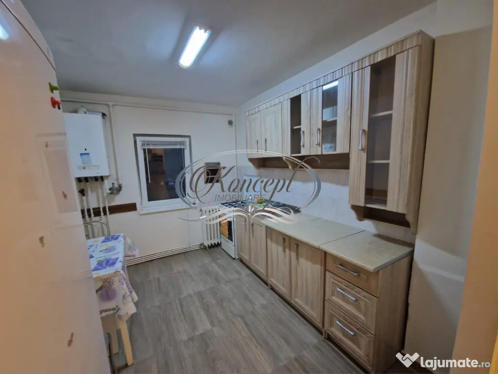 2 camere semidecomandat, Aleea Moldoveanu - Cluj-Napoca (Cluj)