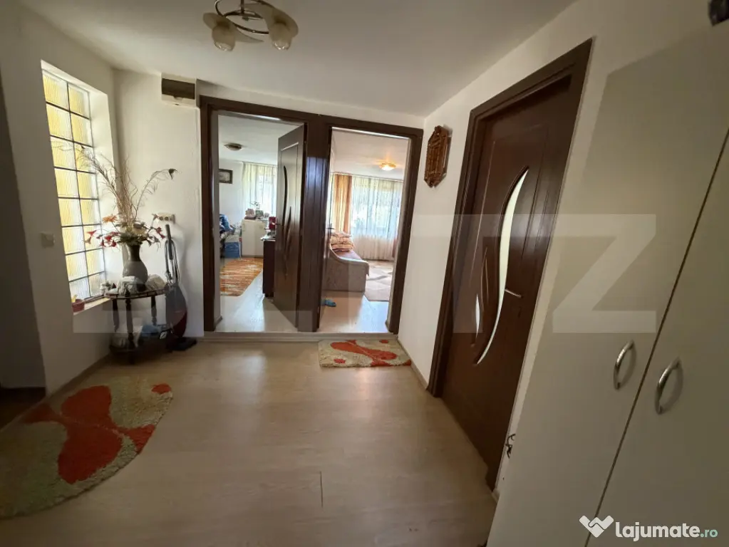 Casă cu 2 camere si un teren de 1600 mp - Ciumarna (Salaj)