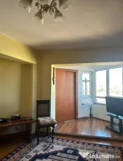 Apartament Cu 3 Camere Decomandate Zona George Enescu 