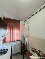 Apartament 3 Camere, Decomandat, Zona Km 4-5 