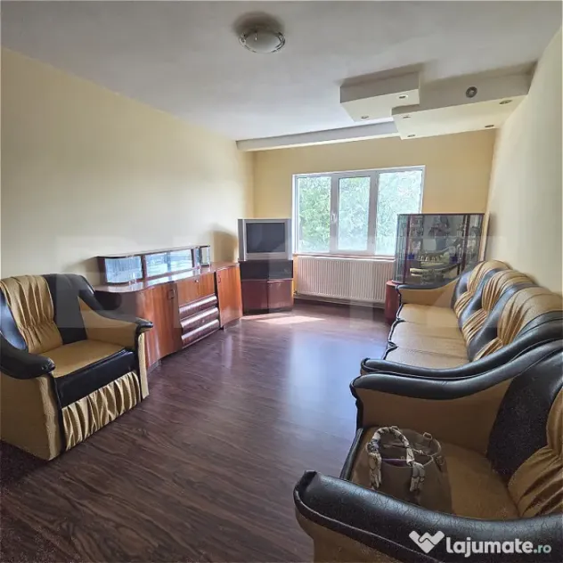 3 camere în Micro 16 – 68 mp, garaj propriu și o boxă c - Galati (Galati)