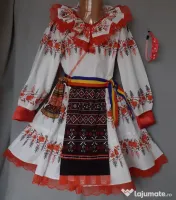 Costum popular pentru copii 6-7-8-9 ani 195 lei