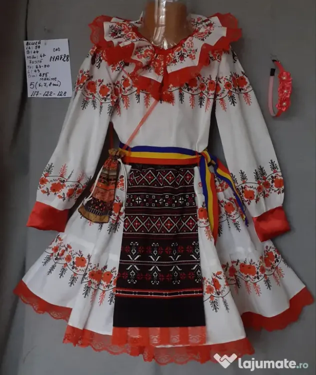 Costum popular pentru copii 6-7-8-9 ani 195 lei