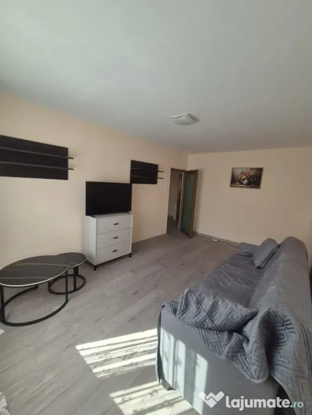 Apartament in zona ORIZONT BAZAR 2 camere
