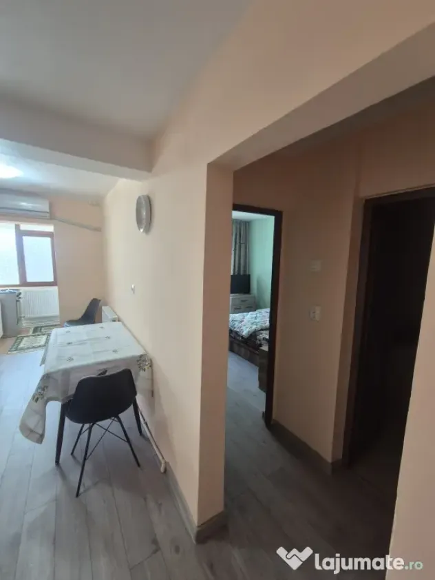 Apartament in zona ORIZONT BAZAR 2 camere