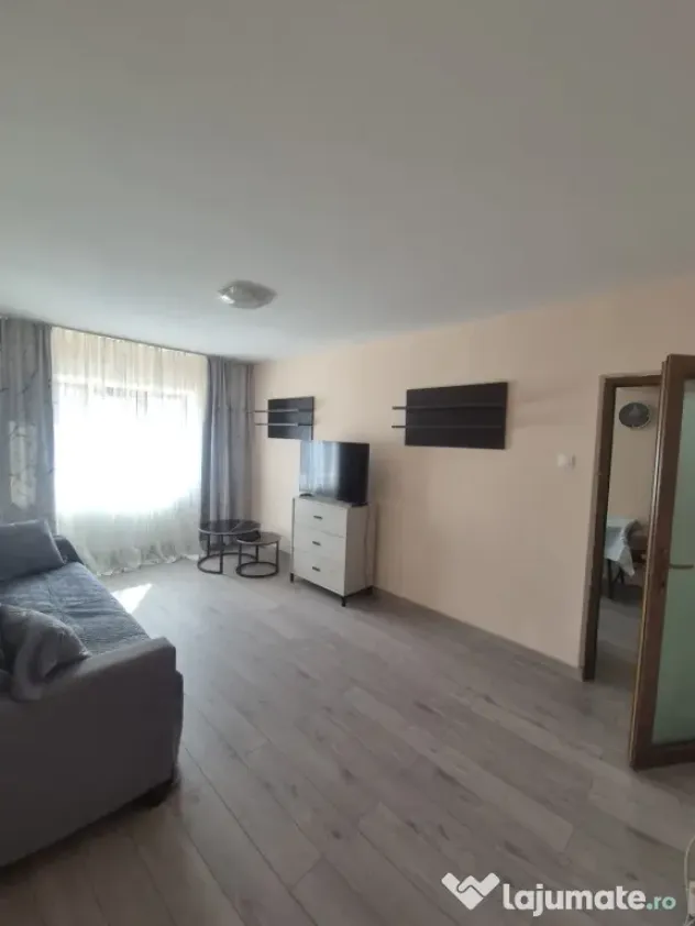 Apartament in zona ORIZONT BAZAR 2 camere