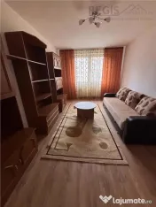 Apartament 2 camere, decomandat, cu parcare, etaj intermedia 