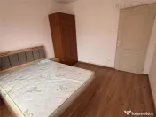 Apartament 2 camere, decomandat, cu parcare, etaj intermedia 