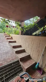 Marasesti-Central-vila S+P+1+M- ter- 410 mp la 550000 euro 