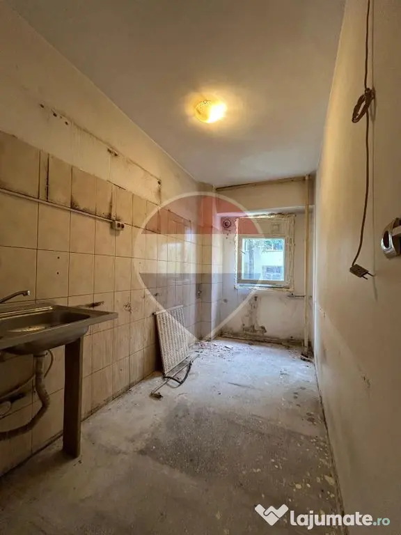 Vanzare Apartament 1 Camera 36mpu Bloc Anvelopat 1986 Metrou Dristor - Bucuresti (Bucuresti-Ilfov)