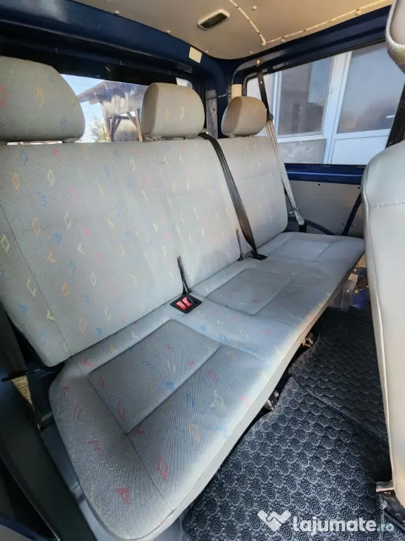 Vând Volkswagen T5, an 2008, motor 2.5 TDI Diesel, 7+1locuri