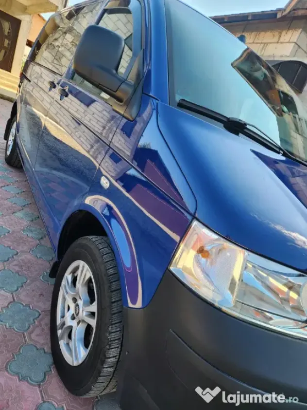 Vând Volkswagen T5, an 2008, motor 2.5 TDI Diesel, 7+1locuri