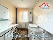 3 camere la preț de 2! Apartament decomandat, Str. Miron Costin!CE1822 