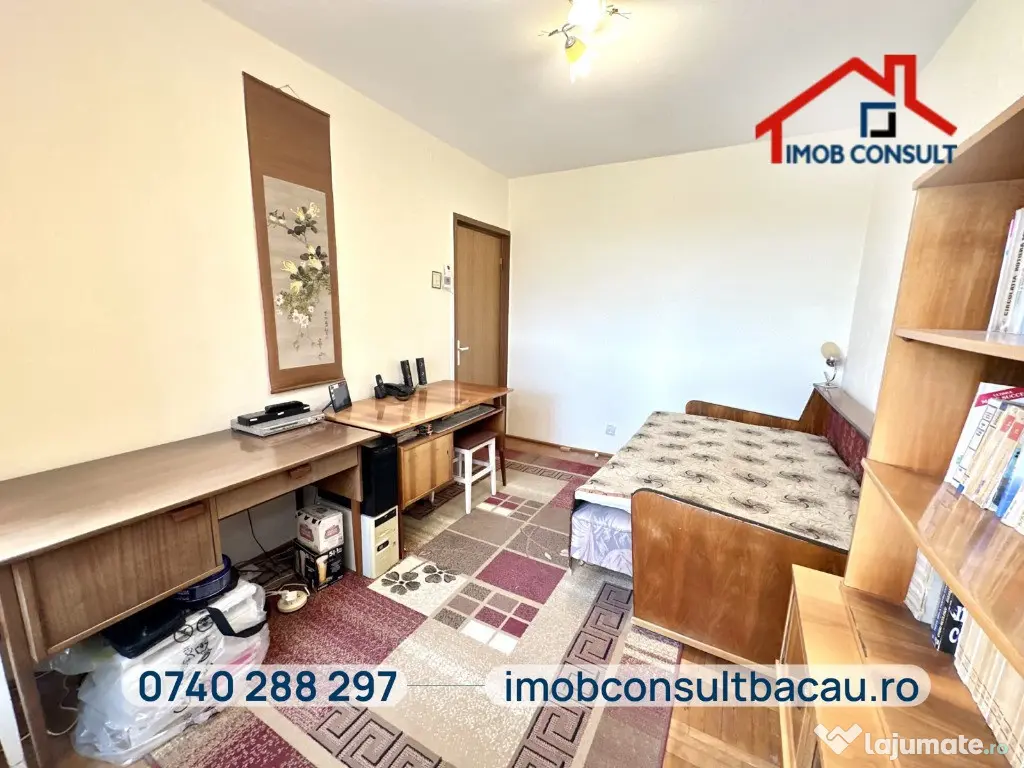 3 camere la preț de 2! Apartament decomandat, Str. Miron Costin!CE1822 - Bacau (Bacau)
