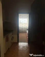 Garsoniera, Piata Nicolina - min de Podu Ros, Palas 