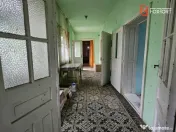 Casa individuala 5 camere de vanzare, zona centrala Sagu, Ar 