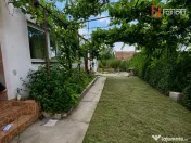 Casa individuala 5 camere de vanzare, zona centrala Sagu, Ar 