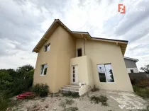 Casa individuala 4 camere, cu toate utilitatile, la cheie -