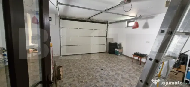 Casă cu priveliște, multă verdeață și spații generoas - Pucioasa (Dambovita)