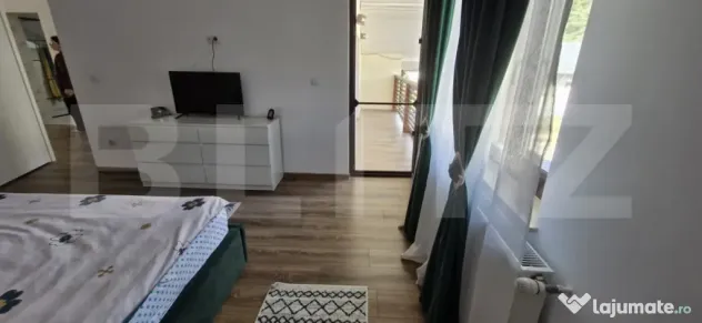 Casă cu priveliște, multă verdeață și spații generoas - Pucioasa (Dambovita)