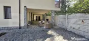 Casă cu priveliște, multă verdeață și spații generoas 