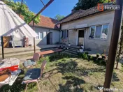 Casa individuala cu 3 camere si teren de 647 mp in Mosnita V 