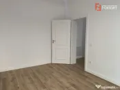 Apartament cu 3 camere si curte de 58 mp - Dumbravita 