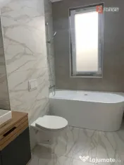 Apartament cu 3 camere si curte de 58 mp - Dumbravita 