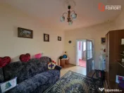 Casa individuala de vanzare cu 4 camere si teren de 800 mp - 