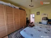 Casa individuala de vanzare cu 4 camere si teren de 800 mp - 