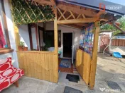 Casa individuala de vanzare cu 4 camere si teren de 800 mp - 