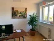 Spatiu comercial cu 12 incaperi si suprafata de 630 mp, zona 