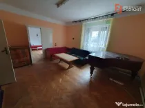 Casa individuala cu 6 camere, garaj si teren de 500 mp - zon