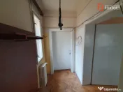Casa individuala cu 6 camere, garaj si teren de 500 mp - zon 