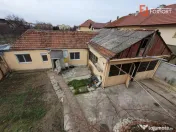 Casa individuala cu 6 camere, garaj si teren de 500 mp - zon 