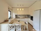 Vanzare Casa 4 camere; 118 mp; 2 bai, Narciselor 