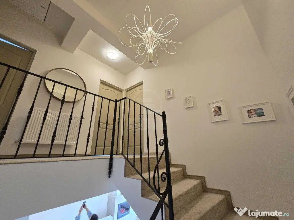 Vanzare Casa 4 camere; 118 mp; 2 bai, Narciselor - Floresti (Cluj)