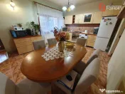 Oportunitate de investitie: 2 case total 8 camere si SAD - F