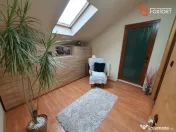 Oportunitate de investitie: 2 case total 8 camere si SAD - F