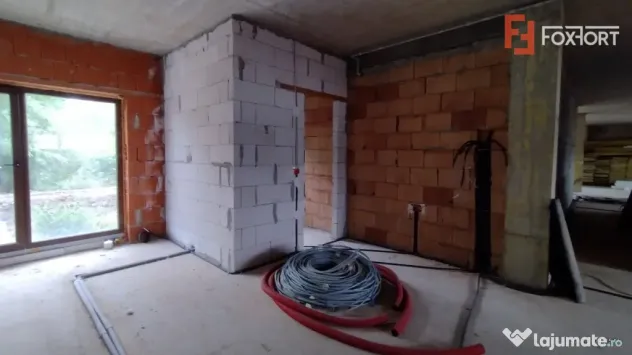 Spatiu Comercial Modern cu 2 incaperi si 3 Locuri de Parcare - Timisoara (Timis)