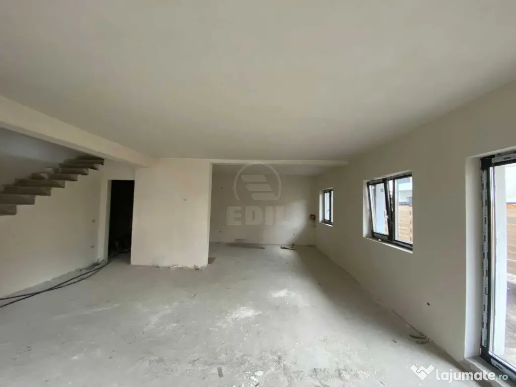 Vanzare Casa 5 camere; 150 mp; 3 bai , Subcetate - Floresti (Cluj)