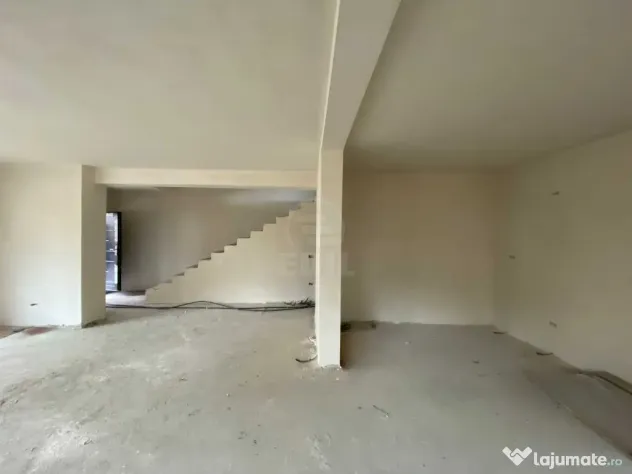 Vanzare Casa 5 camere; 150 mp; 3 bai , Subcetate - Floresti (Cluj)