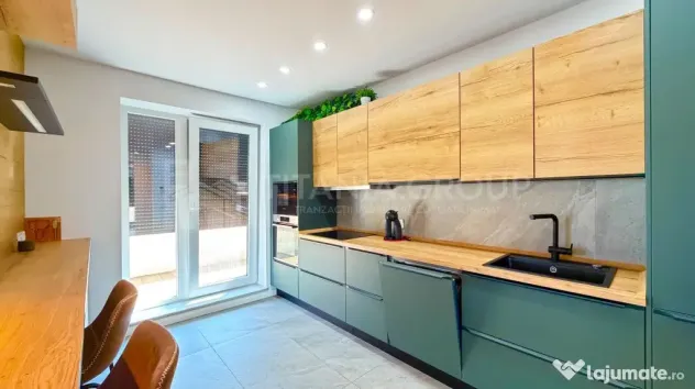 Penthouse cu 4 camere, terasă de 57 mp, priveliște - Kasper Coresi - Brasov (Brasov)
