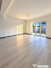 Casa 2 dormitoare pe parter, 72 mp, 300 mp teren, zona Dumbr