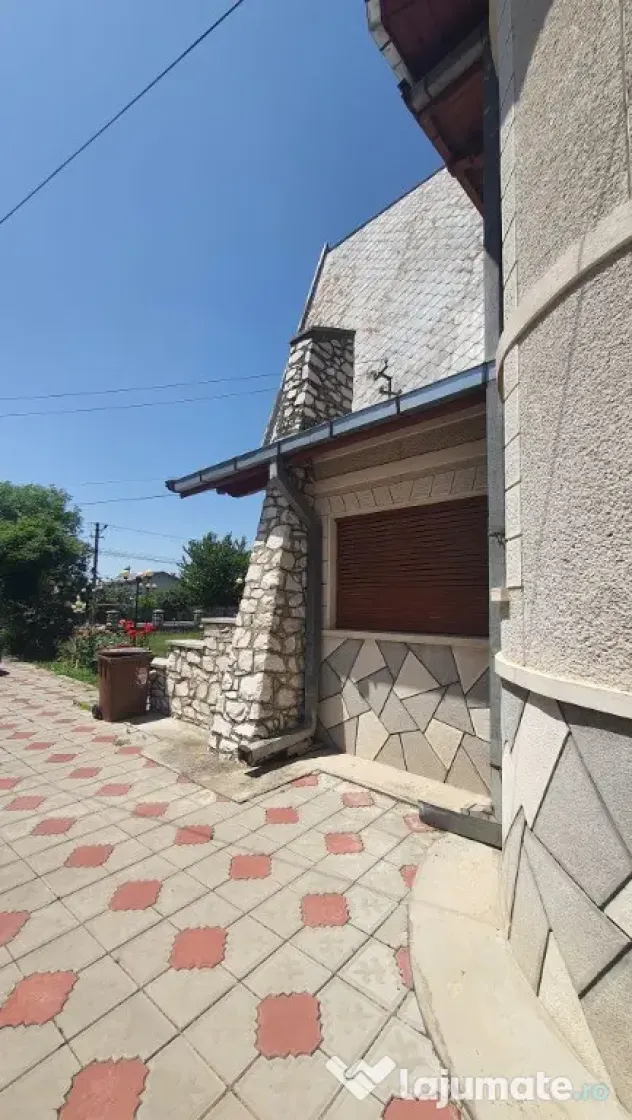 Vila arhitectura deosebita,exteriorul placat lemn marmura, Gageni - Gageni (Prahova)