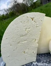 Caș de vaca de vacă – 35 lei/kg – produs proaspăt, vidat