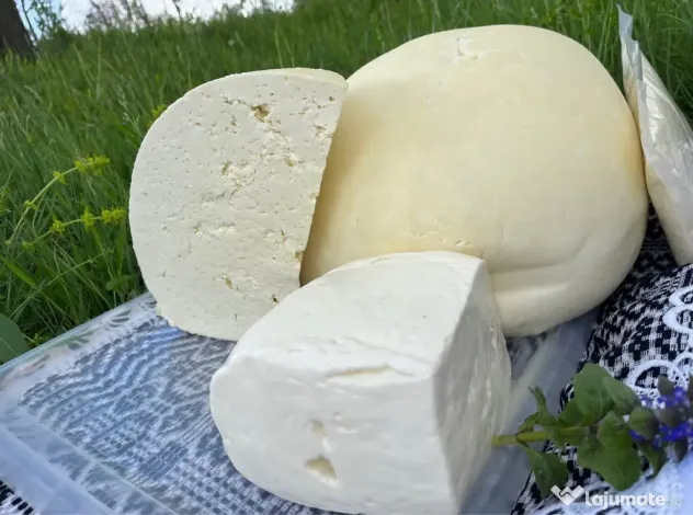 Caș de vaca de vacă – 35 lei/kg – produs proaspăt, vidat