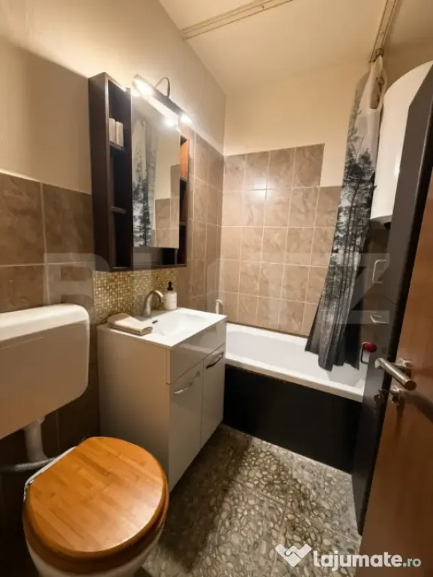 Garsoniera 25 mp, mobilat/utilat, cartier Obcini - Suceava (Suceava)
